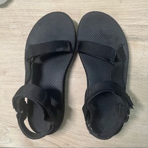 black platform teva sandals